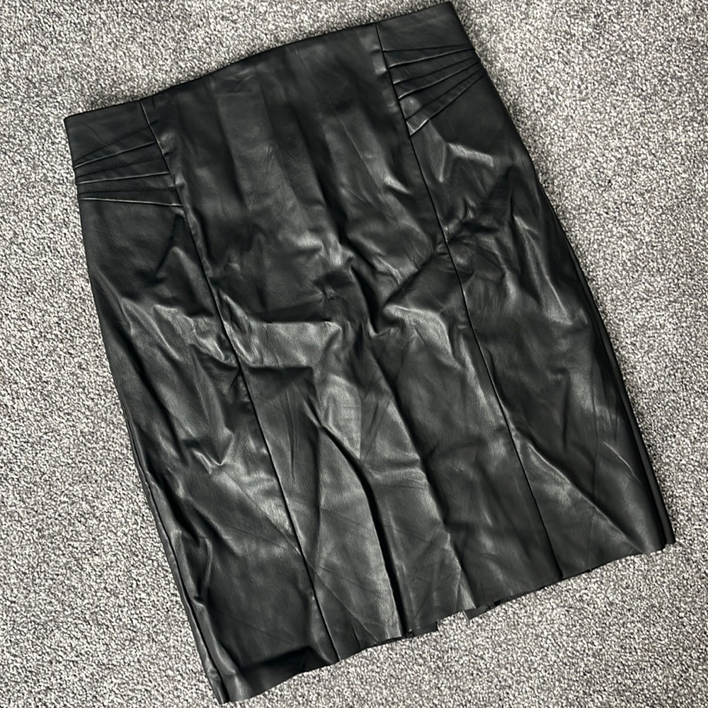 Express faux leather pencil skirt size 4